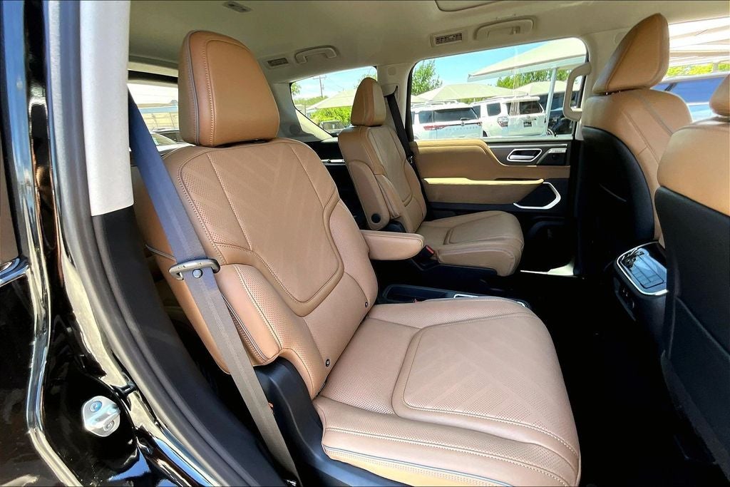 2026 INFINITI QX80 LUXE