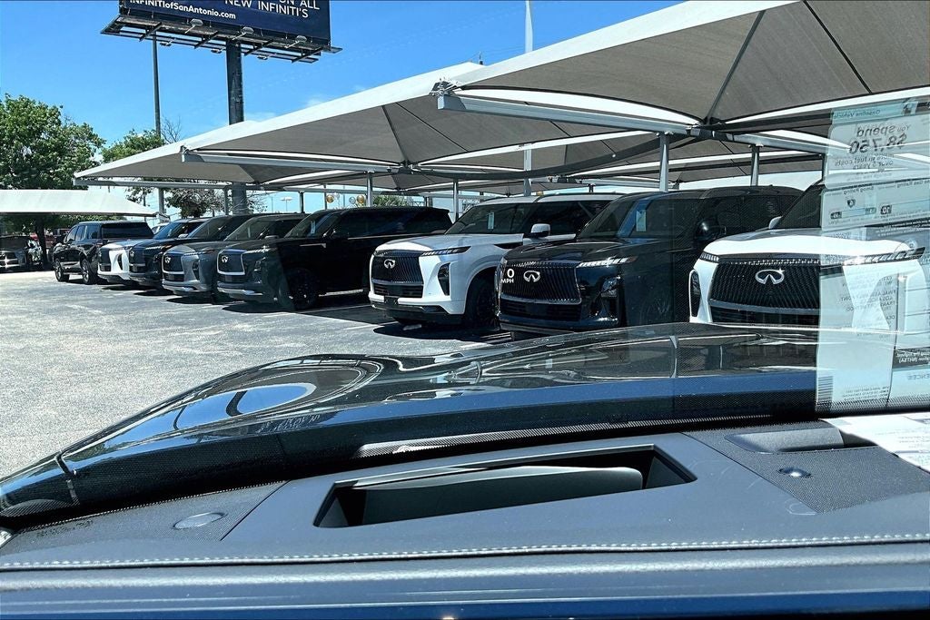 2026 INFINITI QX80 LUXE