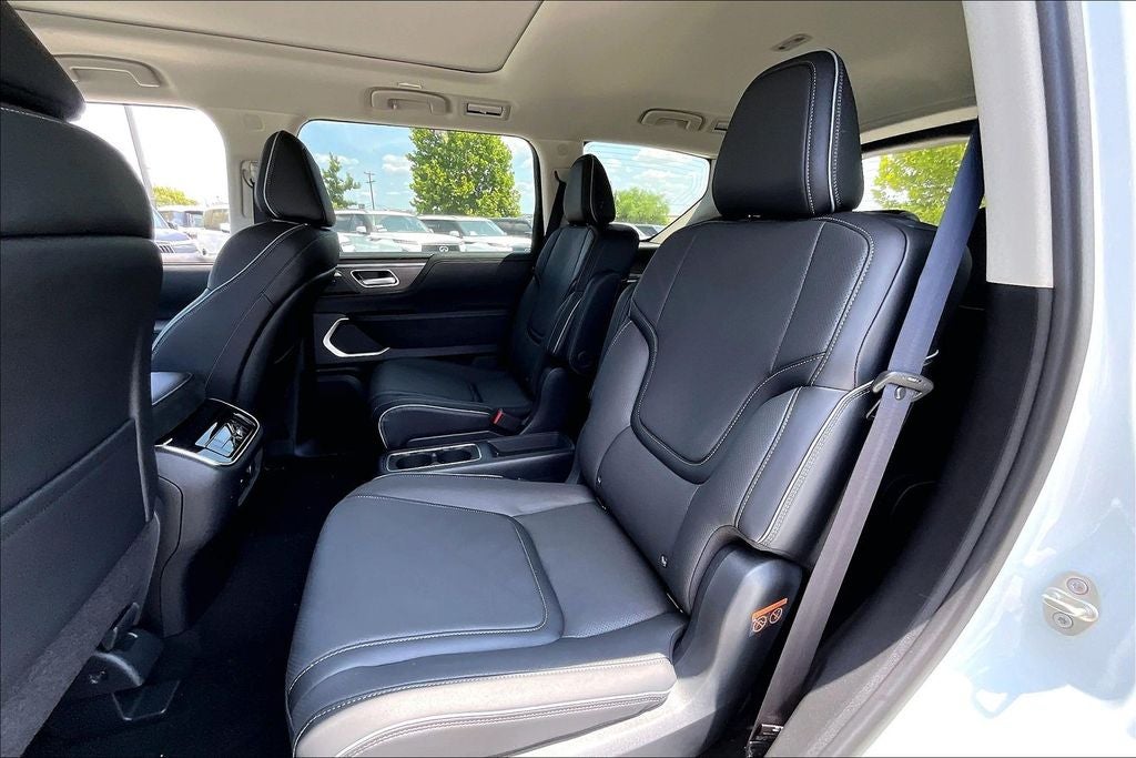 2027 INFINITI QX80 LUXE