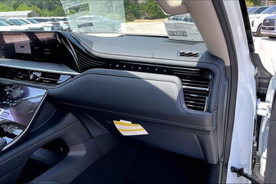 2027 INFINITI QX80 LUXE