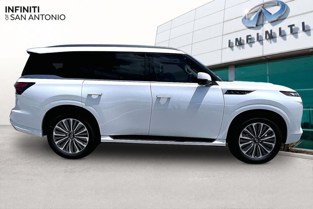 2027 INFINITI QX80 LUXE