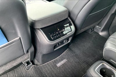 2025 INFINITI QX80 LUXE