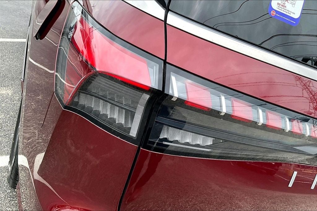 2025 INFINITI QX80 LUXE