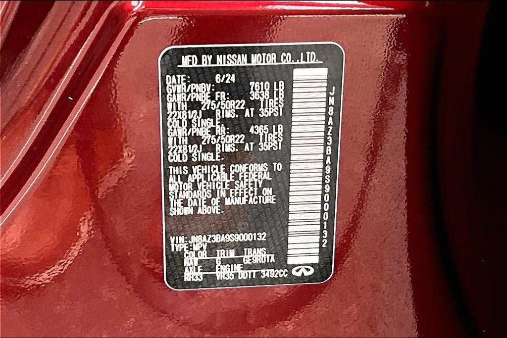 2025 INFINITI QX80 LUXE