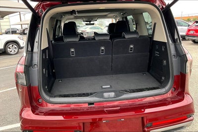 2025 INFINITI QX80 LUXE