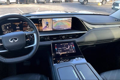 2025 INFINITI QX80 LUXE