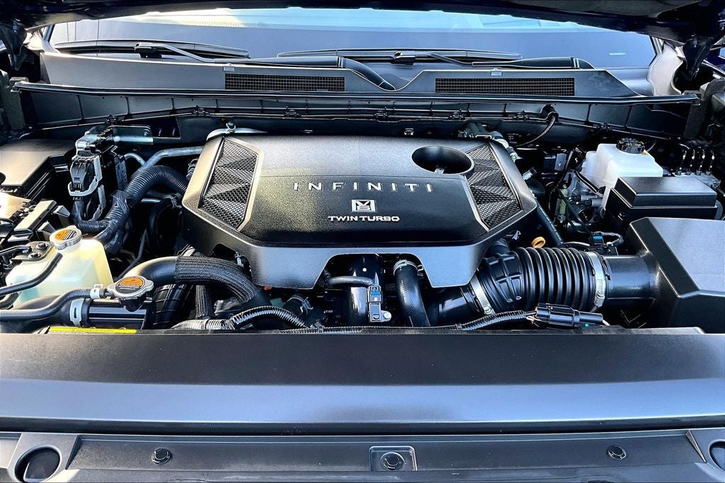 2025 INFINITI QX80 LUXE