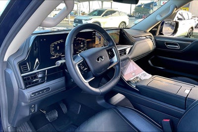 2025 INFINITI QX80 LUXE