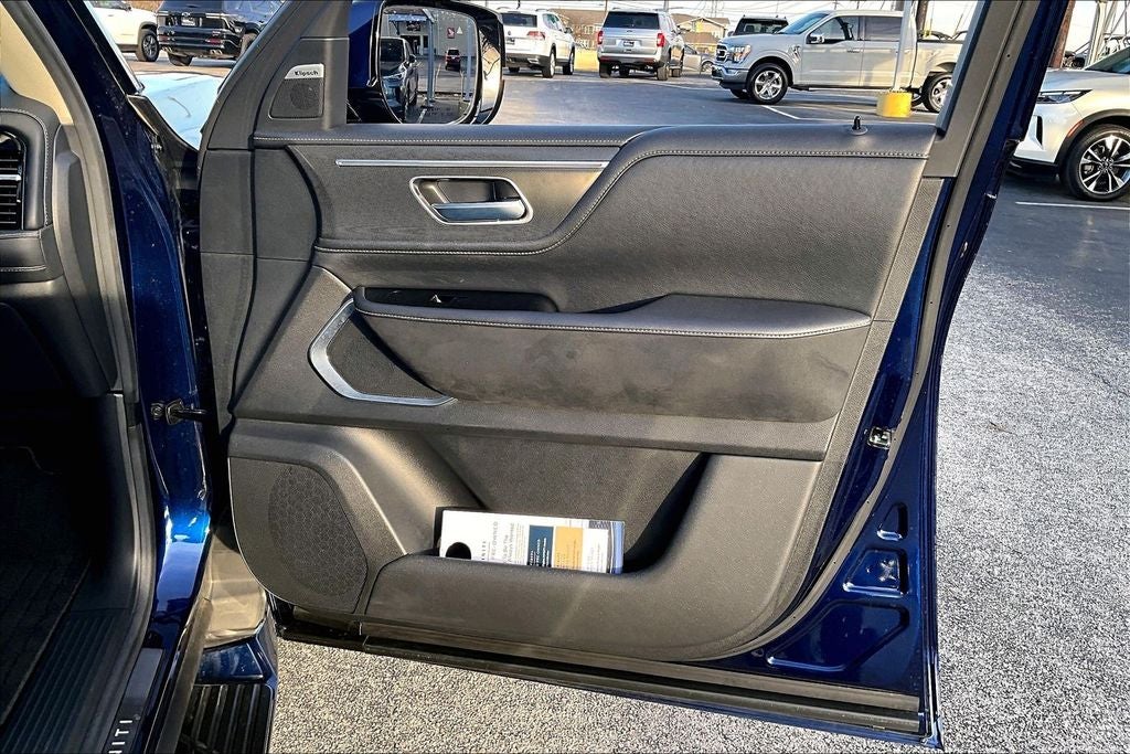 2025 INFINITI QX80 LUXE