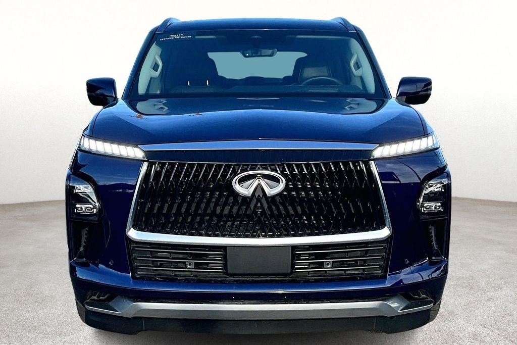 2025 INFINITI QX80 LUXE