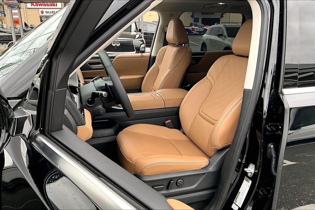 2026 INFINITI QX80 LUXE