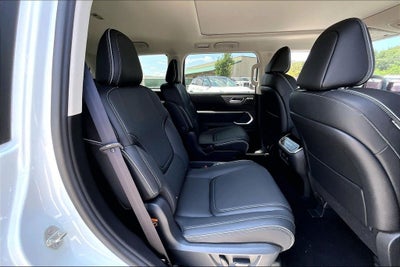 2027 INFINITI QX80 LUXE