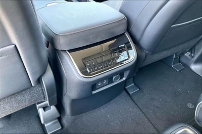 2027 INFINITI QX80 LUXE