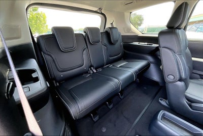 2027 INFINITI QX80 LUXE
