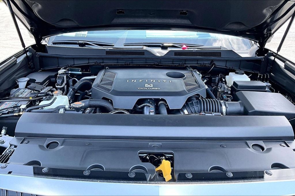 2027 INFINITI QX80 LUXE