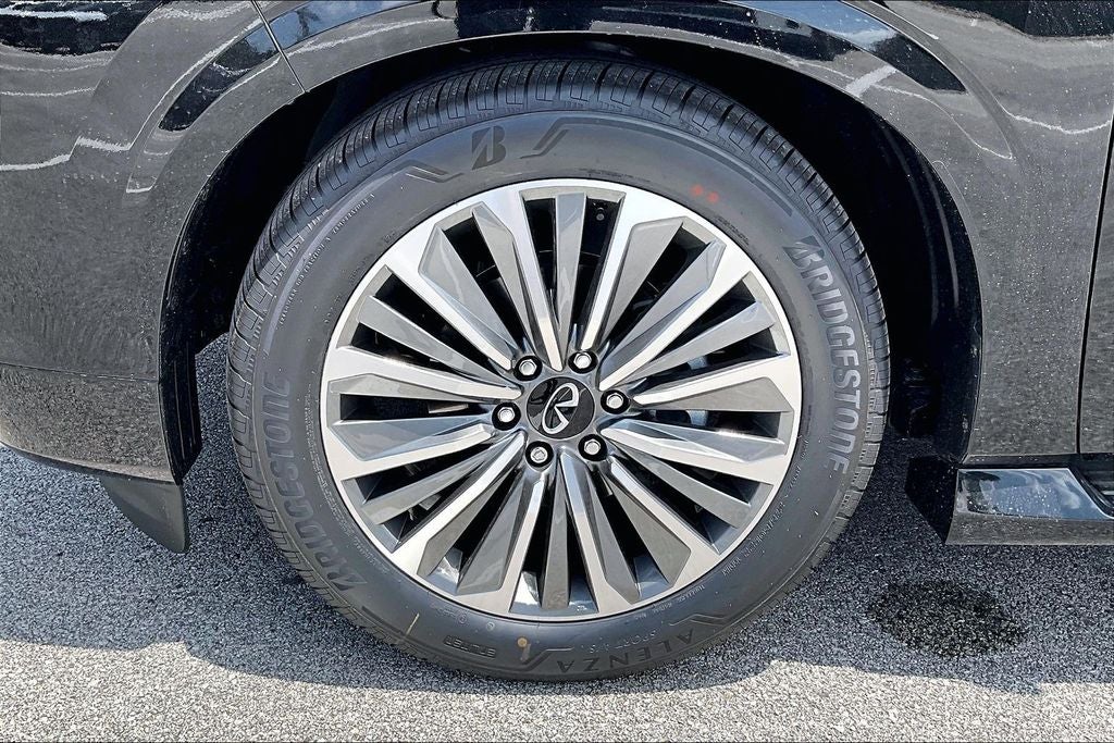 2027 INFINITI QX80 LUXE