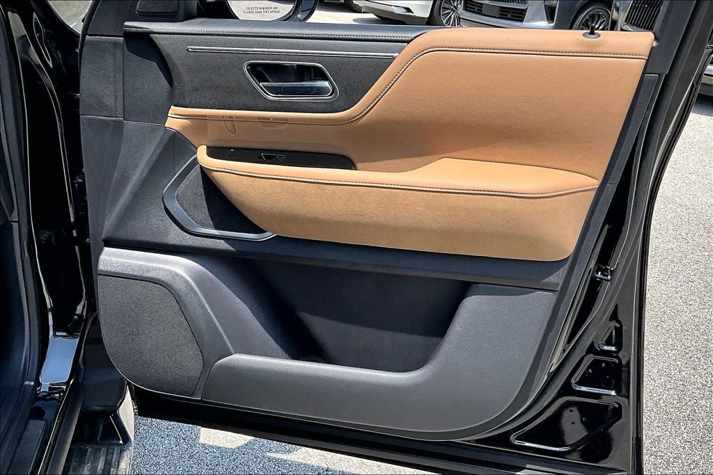 2027 INFINITI QX80 LUXE
