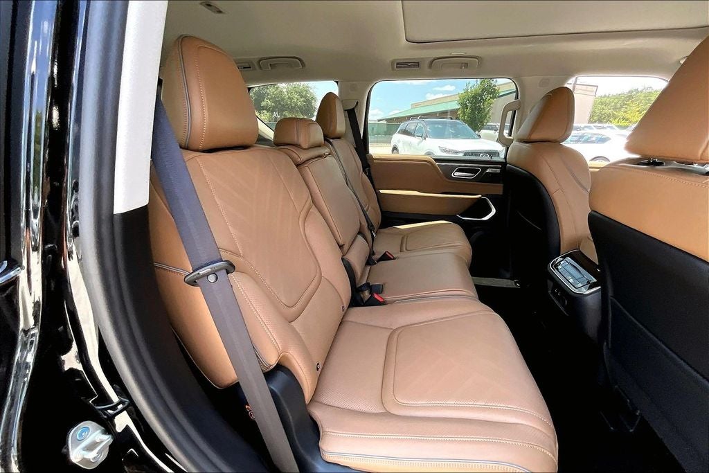 2027 INFINITI QX80 LUXE