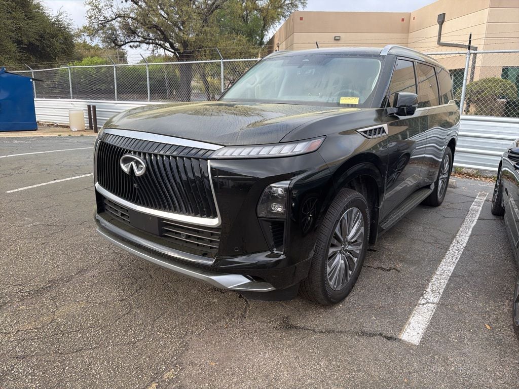 2025 INFINITI QX80 LUXE