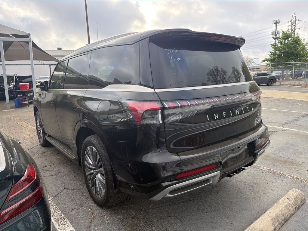 2025 INFINITI QX80 LUXE