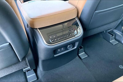 2027 INFINITI QX80 LUXE