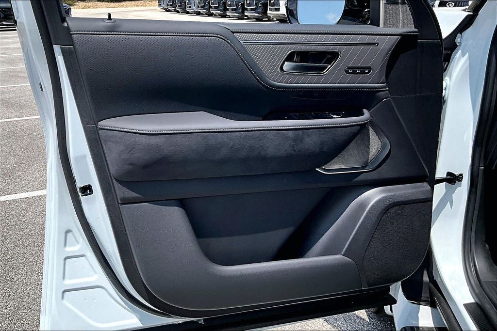 2027 INFINITI QX80 AUTOGRAPH