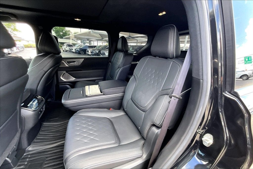 2027 INFINITI QX80 AUTOGRAPH