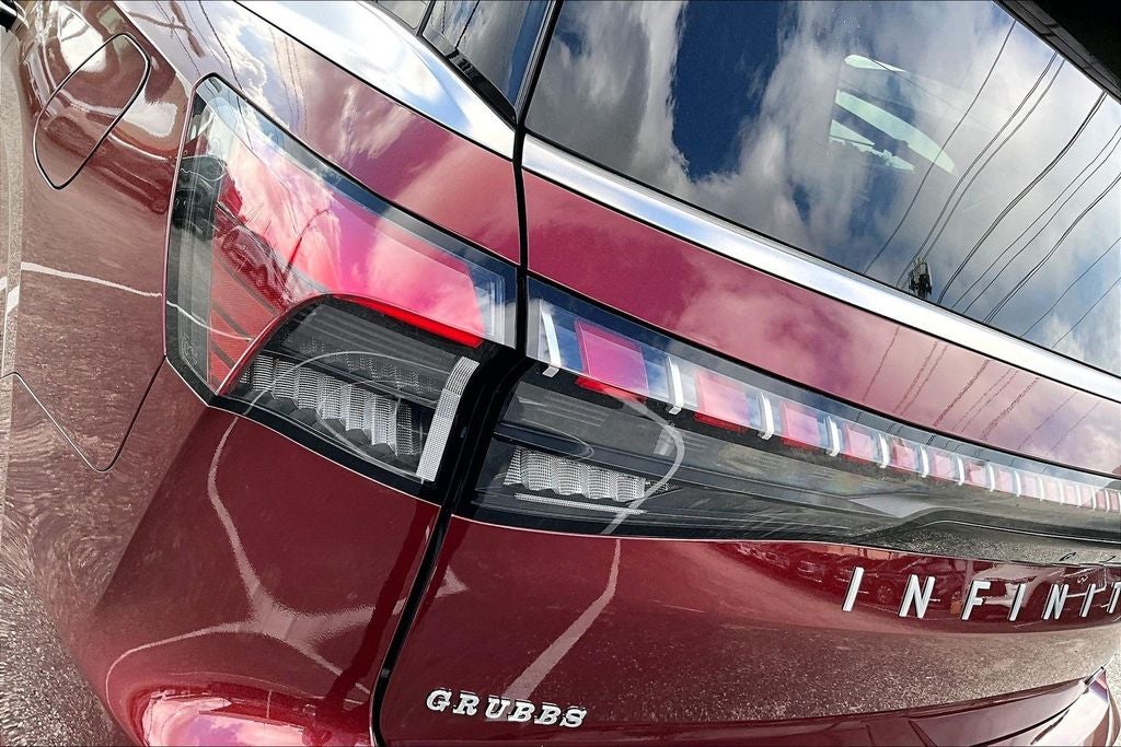 2025 INFINITI QX80 SENSORY