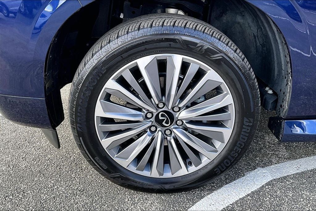 2025 INFINITI QX80 SENSORY