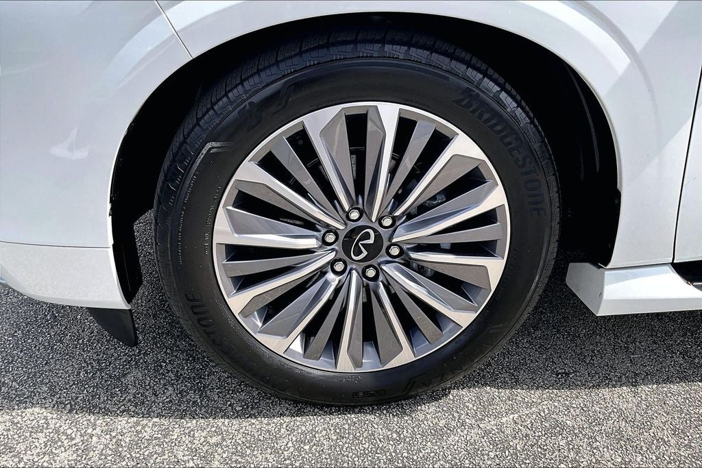 2025 INFINITI QX80 SENSORY