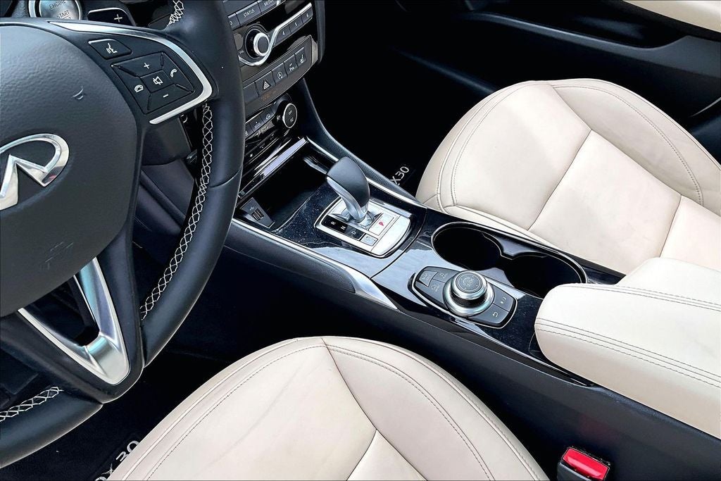 2018 INFINITI QX30 Premium