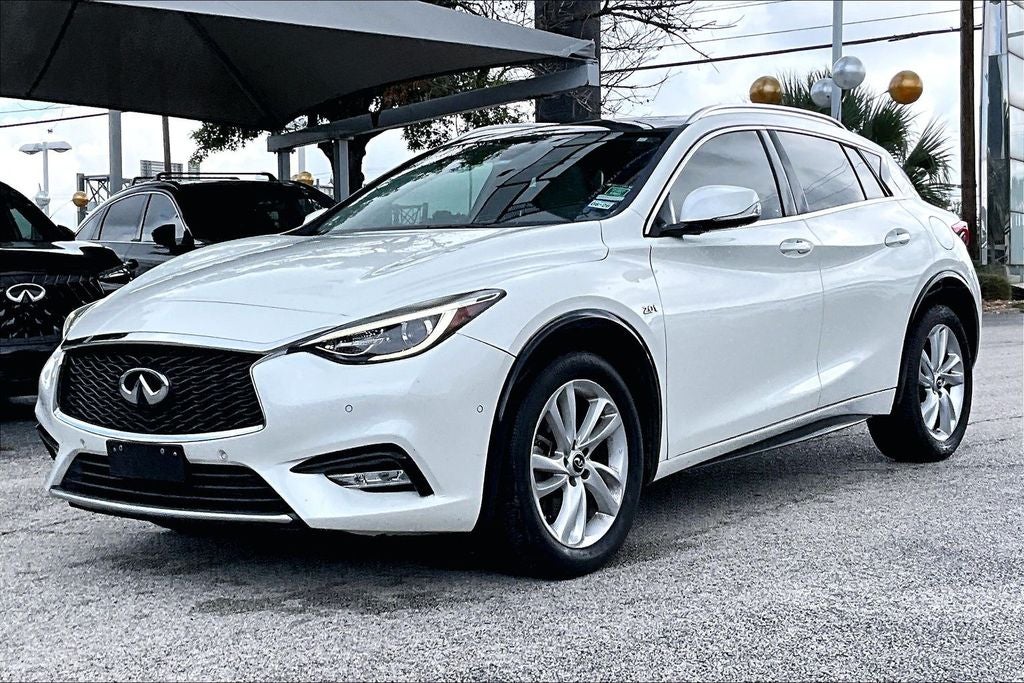 2018 INFINITI QX30 Premium