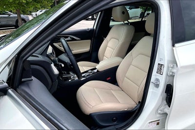 2018 INFINITI QX30 Premium