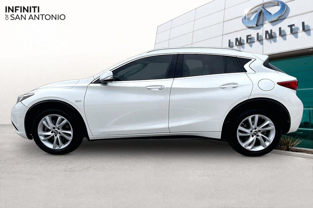 2018 INFINITI QX30 Premium