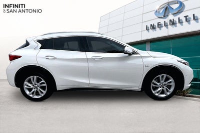 2018 INFINITI QX30 Premium