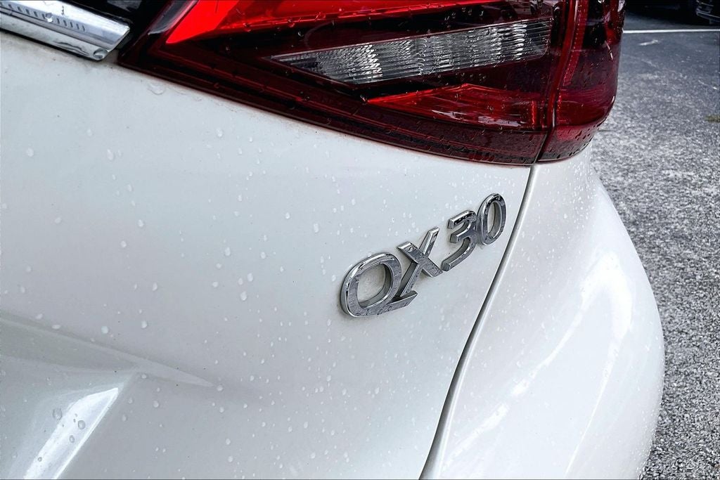 2018 INFINITI QX30 Premium
