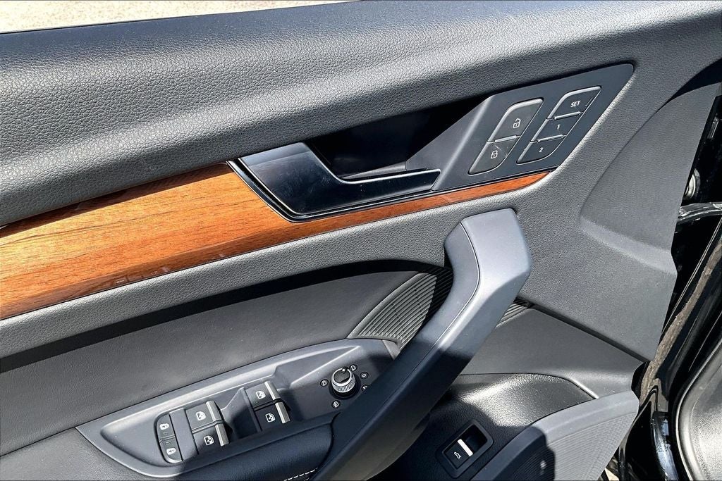 2023 Audi Q5 45 S line Prestige quattro