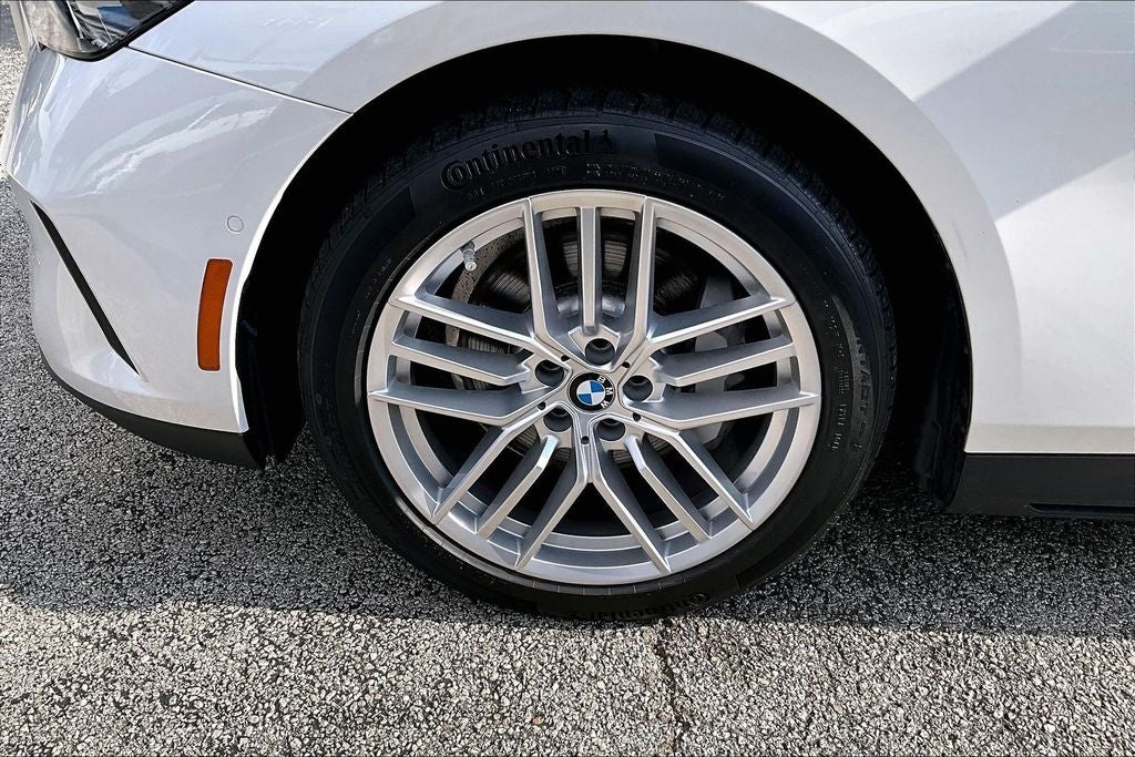 2025 BMW 5 Series 530i