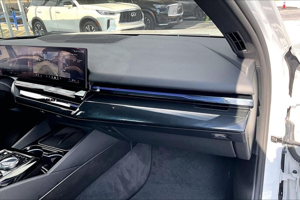 2025 BMW 5 Series 530i