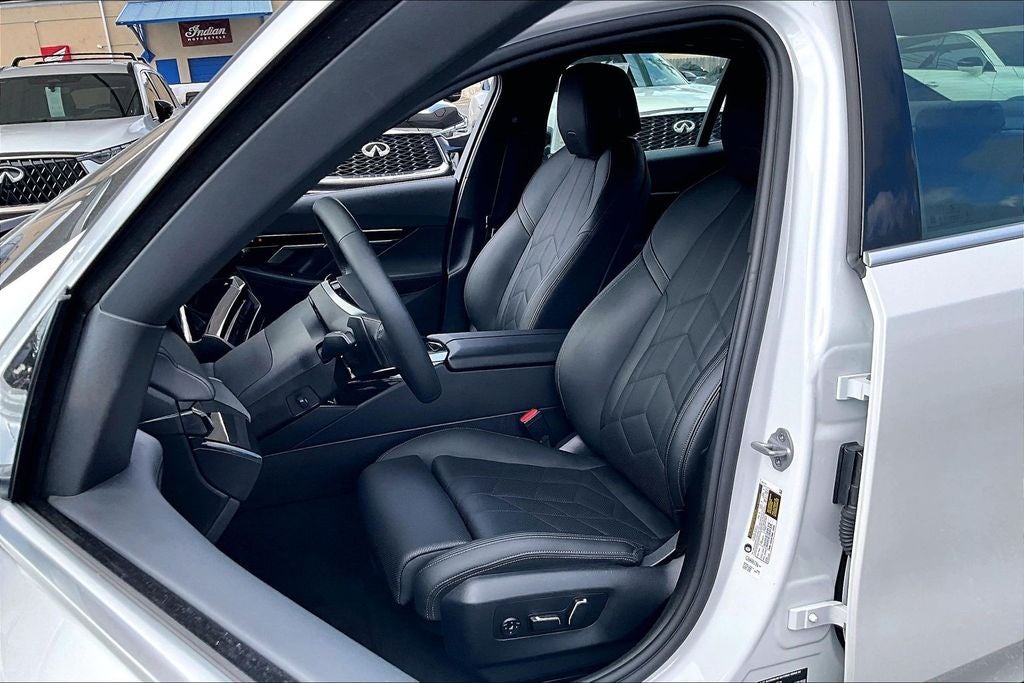2025 BMW 5 Series 530i
