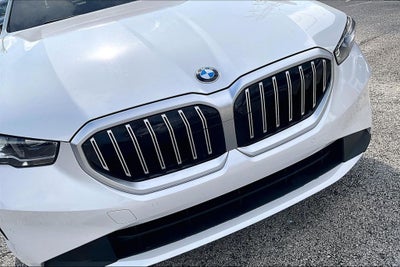 2025 BMW 5 Series 530i