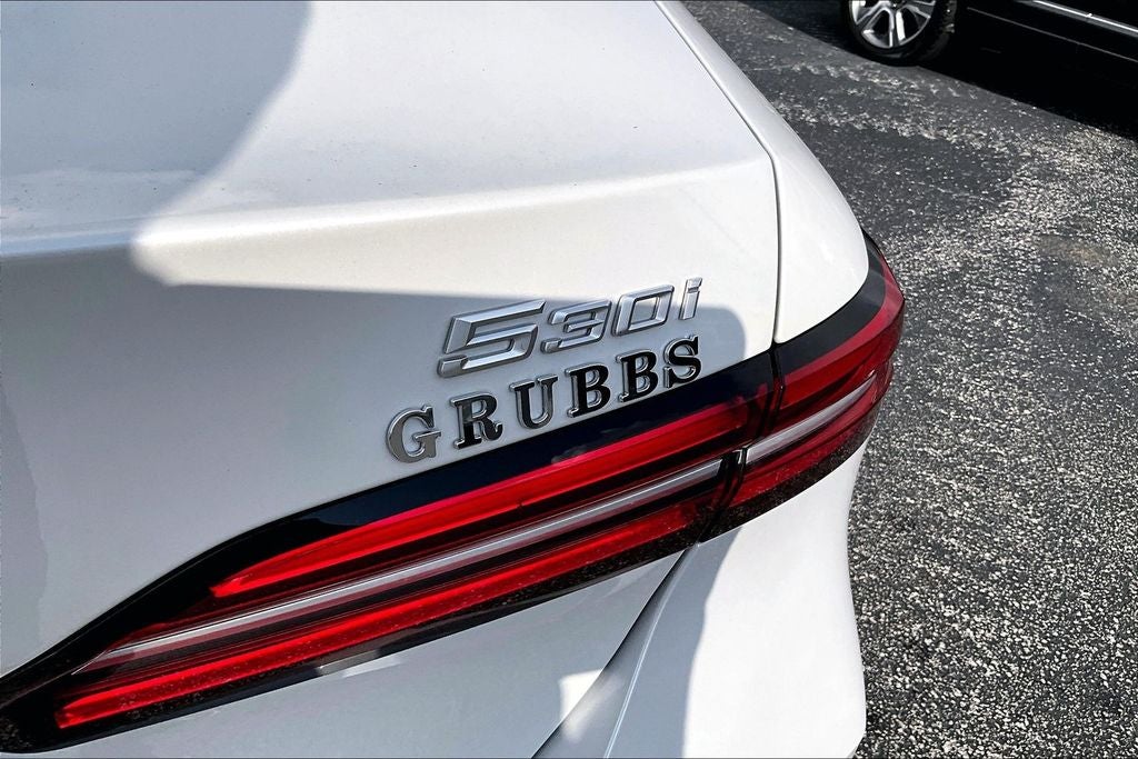 2025 BMW 5 Series 530i