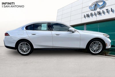 2025 BMW 5 Series 530i