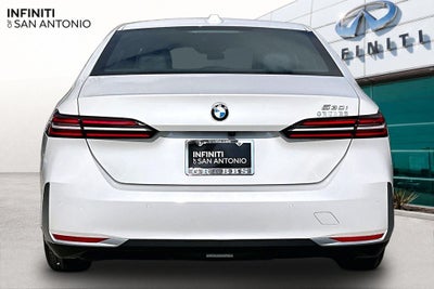 2025 BMW 5 Series 530i