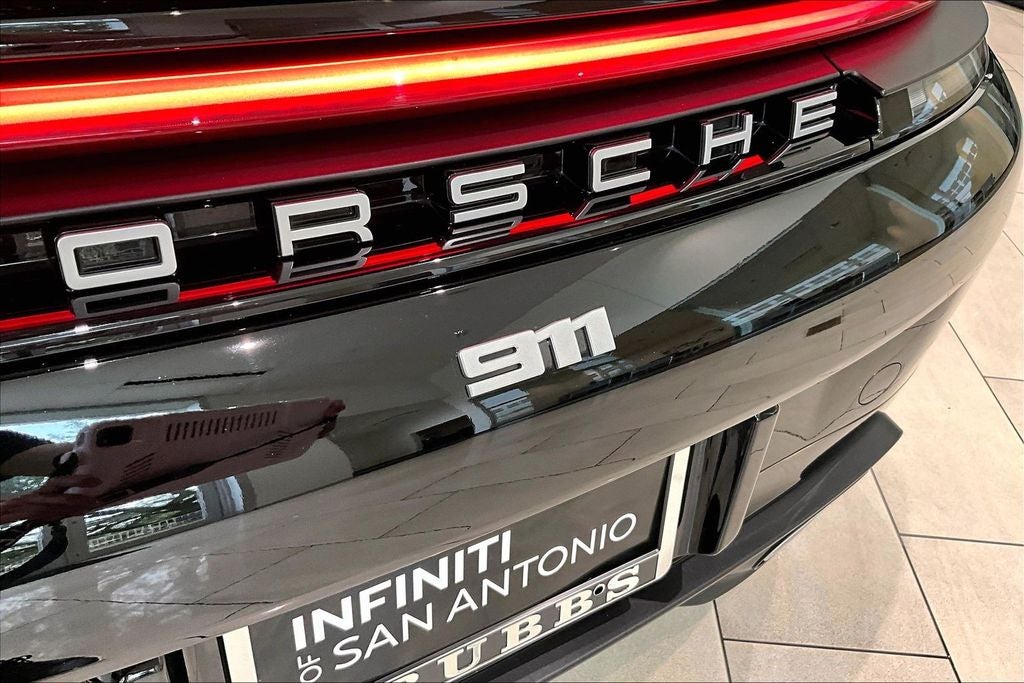 2025 Porsche 911 Carrera