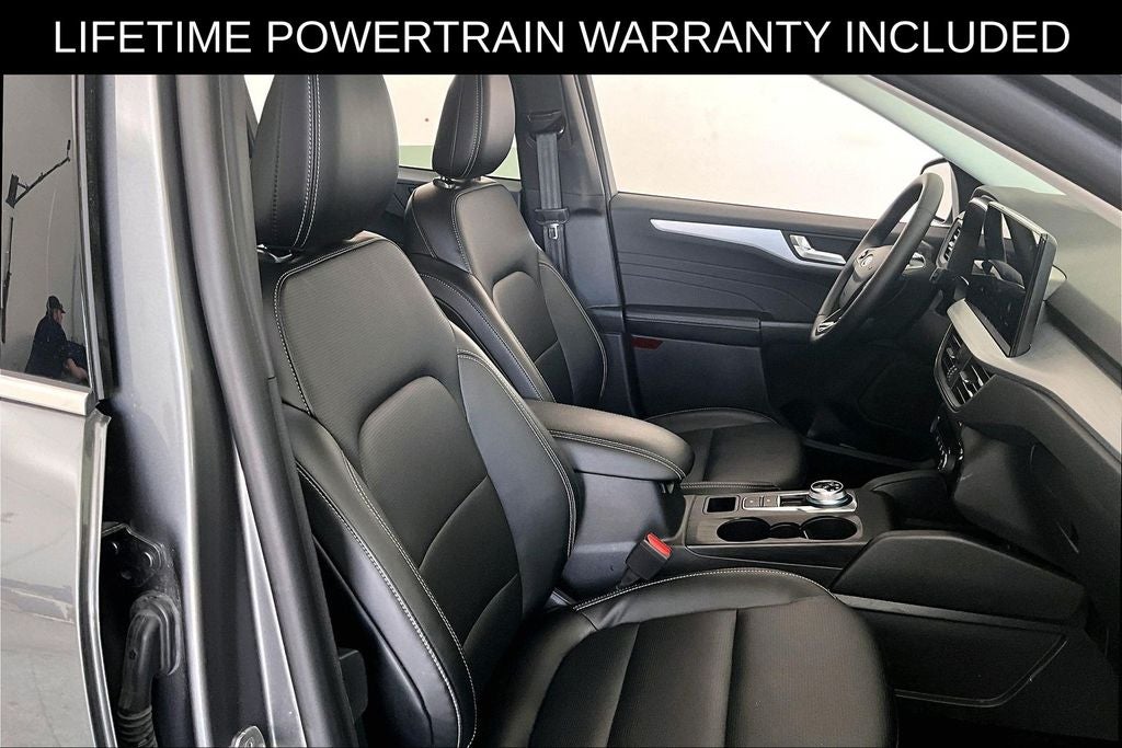 2025 Ford Escape Platinum