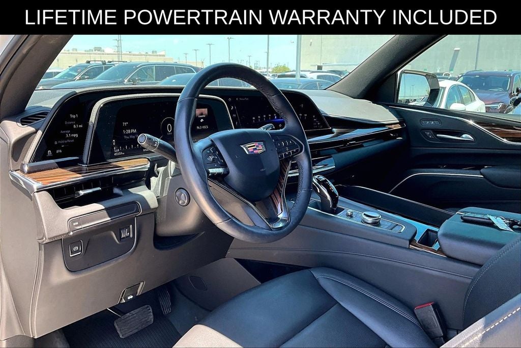 2024 Cadillac Escalade Luxury