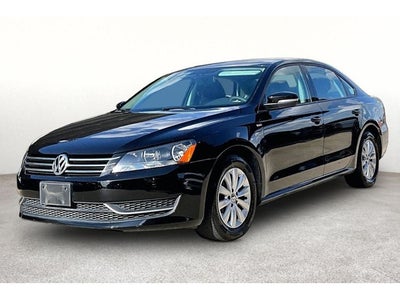 2013 Volkswagen Passat 2.5L Wolfsburg Edition
