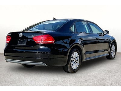 2013 Volkswagen Passat 2.5L Wolfsburg Edition