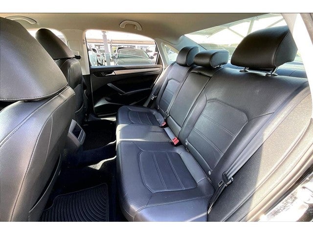 2013 Volkswagen Passat 2.5L Wolfsburg Edition